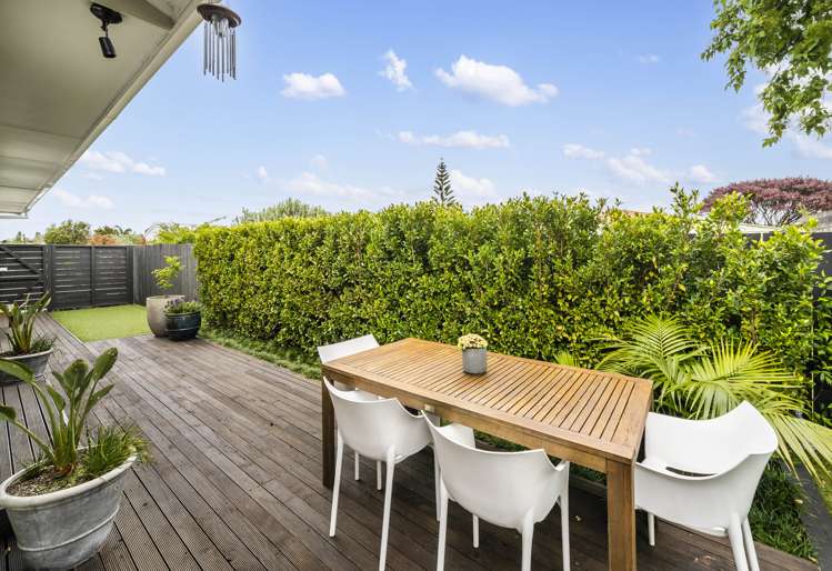 1/18 Gossamer Drive Pakuranga Heights_22