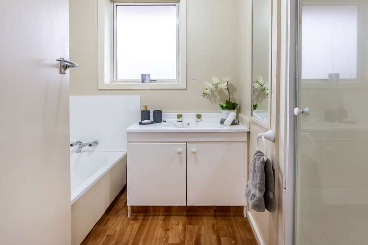 50 Charles Upham Avenue Hillmorton_11