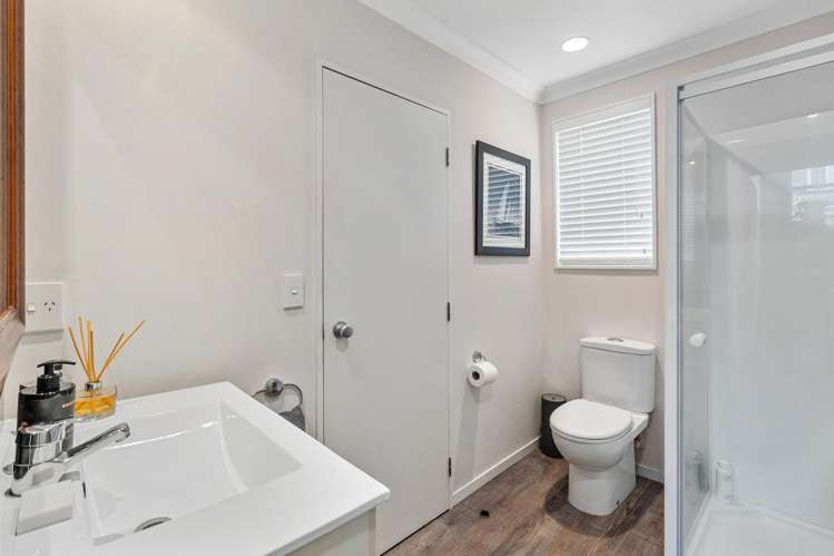 17 Eaglemont Drive East Tamaki Heights_13