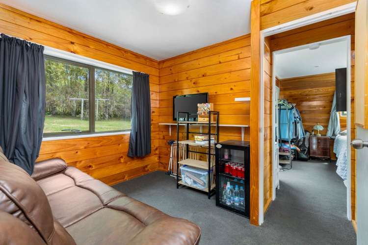 97 Young Access Dairy Flat_17