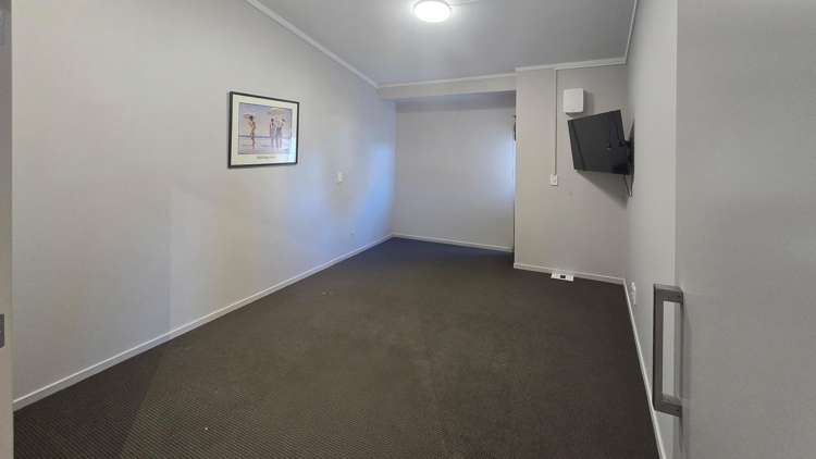 L1, 80 Lake Terrace Taupo_5