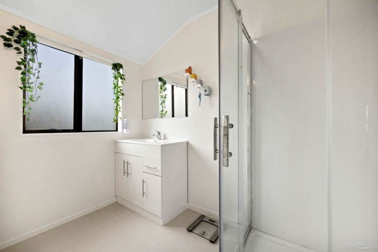 2/10 Fruitvale Road New Lynn_8