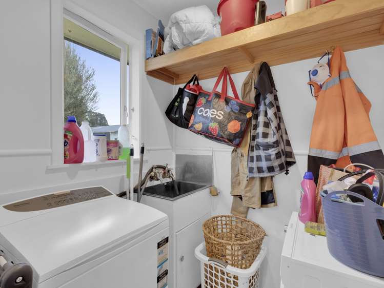 6 Colstone Street Glenview_19