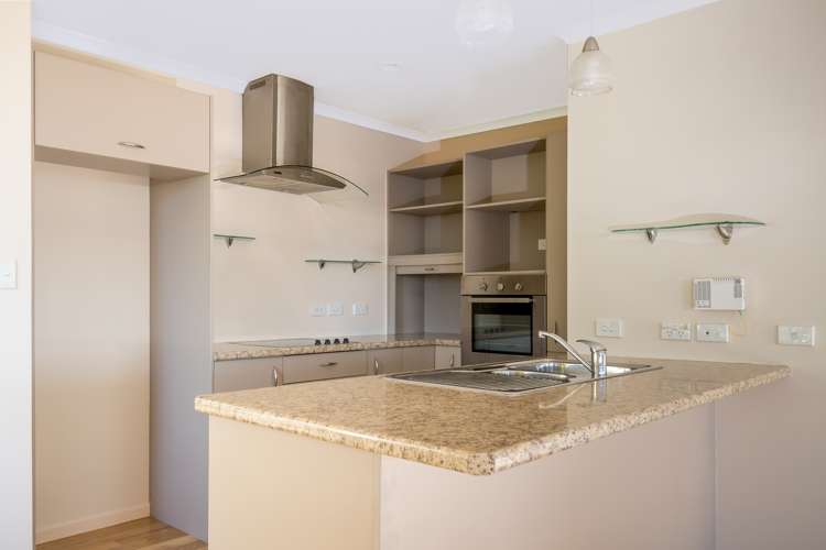 16 Iwa Road The Wood_1