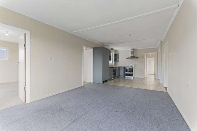 44 Egmont Road Waiwhakaiho_4