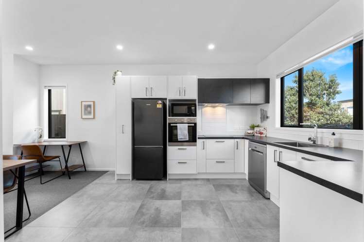 4/7 Scott Road Hobsonville_8