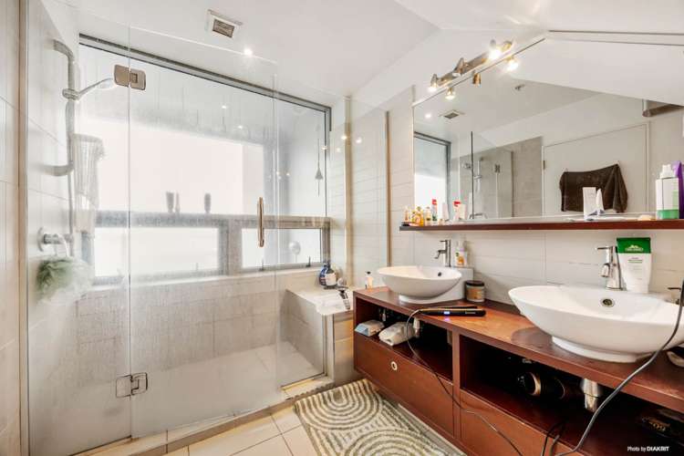 1514/2 Beach Road City Centre_11
