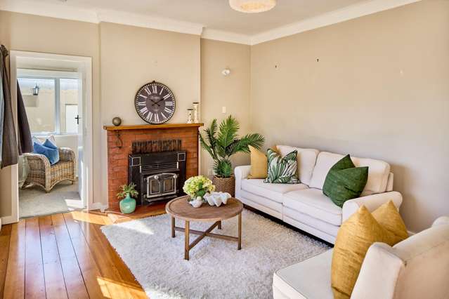 7 Ames Street Paekakariki_1