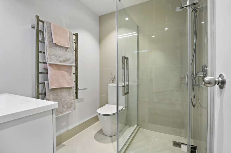 10/8 Dock Street Auckland Central_12