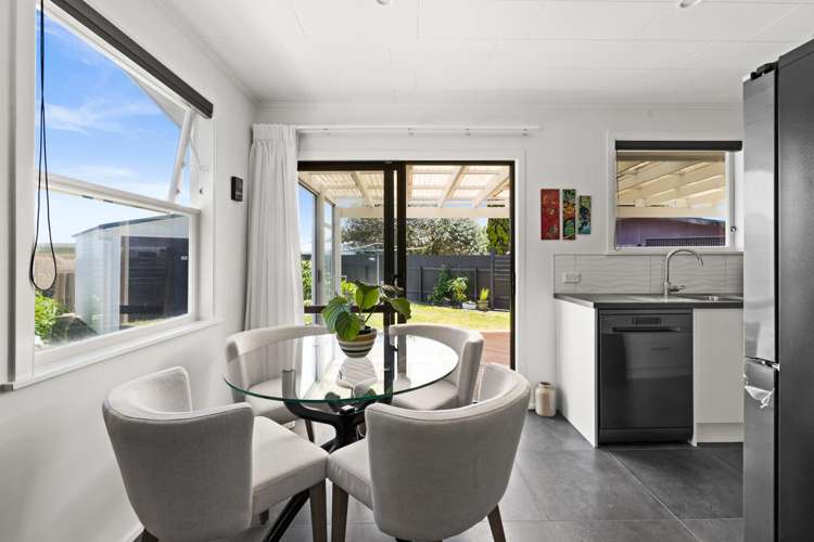 61 Westminster Avenue_5