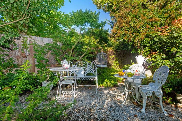 89 Esplanade Kaiti_8