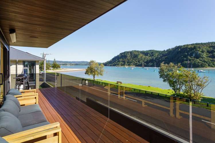 103 Beach Road Whangamata_0