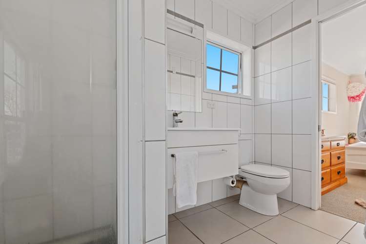 37 Wylie Street Glenholme_17