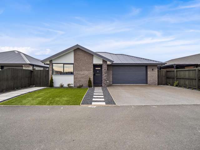 Overseas Owners Say Sell - Must Be Sold!