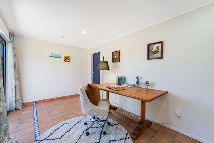 10 Oliver Twist Avenue Mellons Bay_19