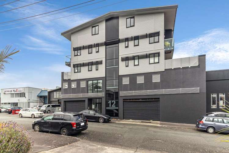 2n/12 Charles Street Mount Eden_10