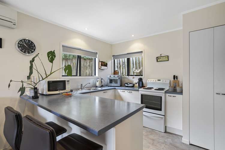 37 Shelly Bay Road Beachlands_18