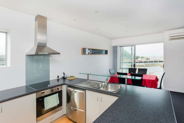 15/90 Customhouse Street Gisborne_2