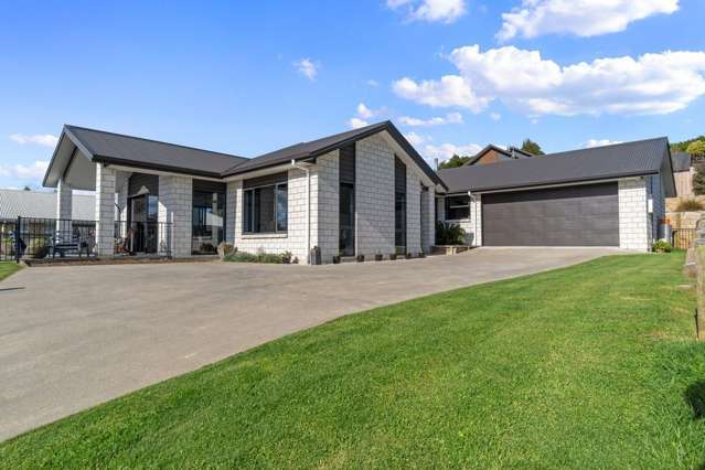 Spacious Suntrap on Te Rahu Road