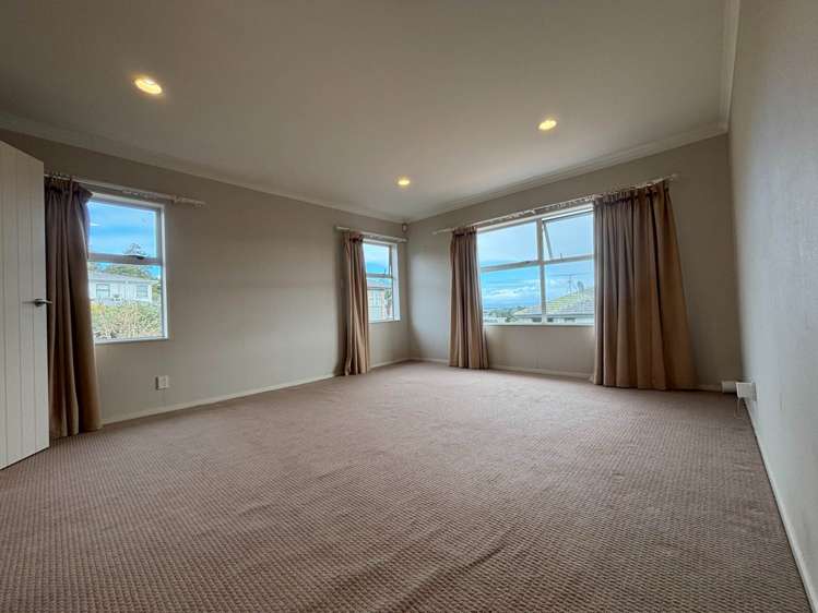 19 Woolaston Place Flat Bush_9