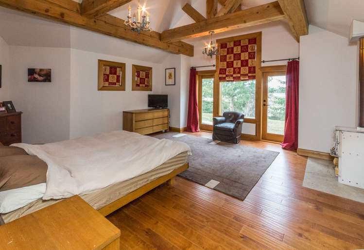 10 Sandys Lane Albert Town_13