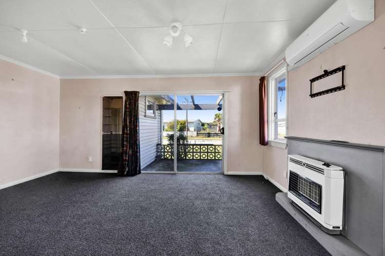 6 Buchanan Place Hawera_5