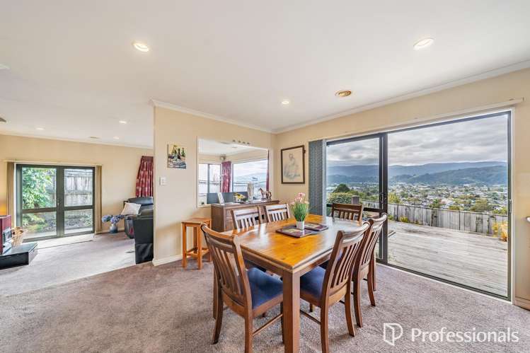 13 Birkinshaw Grove Riverstone Terraces_6