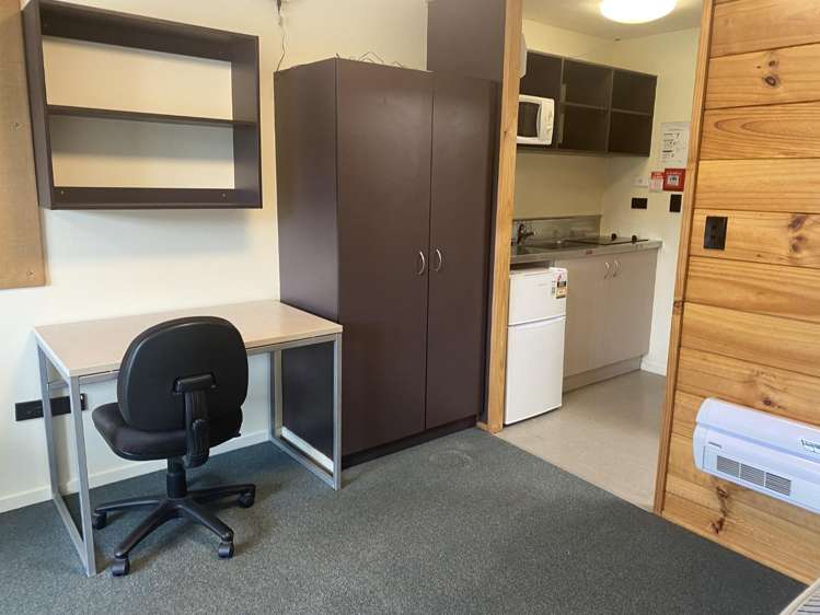 503/12 Martin Square 2185_5