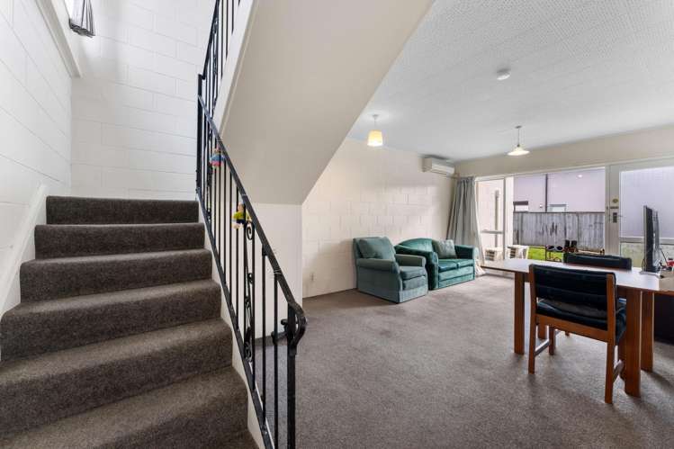 2/53 Brockworth Place_2