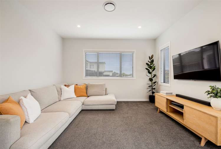 43 Siren Street Wainui_12