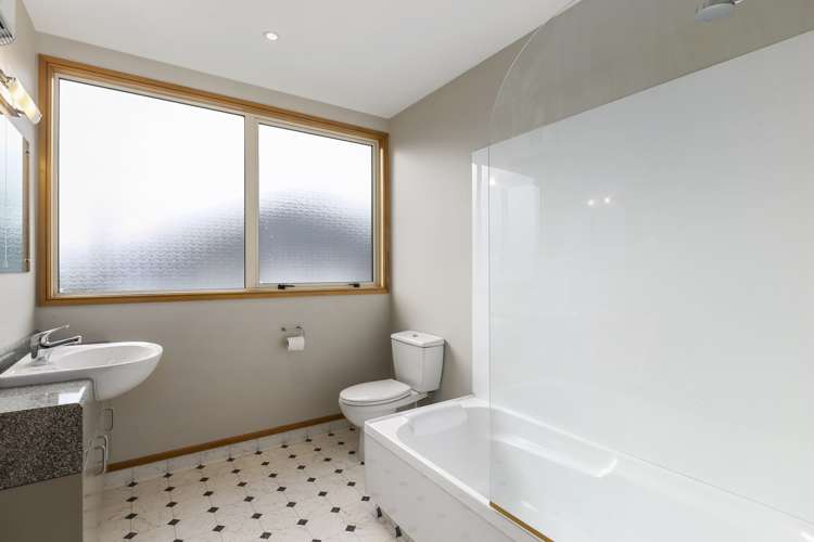 49a Highcliff Road Andersons Bay_15