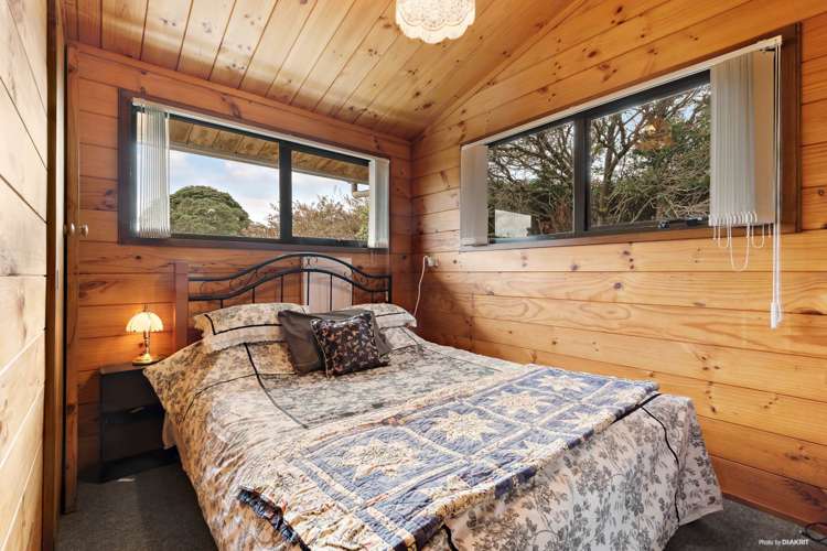 2 Keven Road Clarks Beach_7