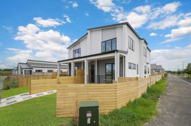 Feature-Rich & Your Dream Cozy Home Awaits