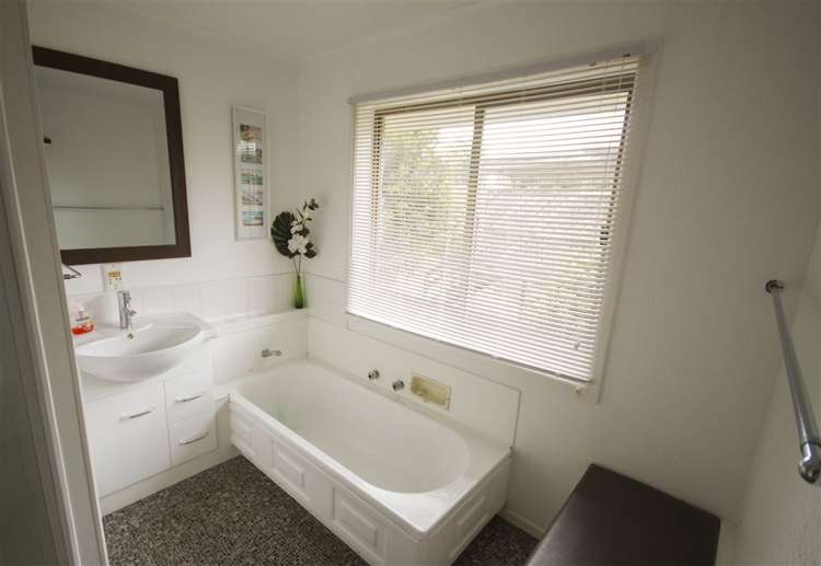 205 Weka Street Whangamata_32