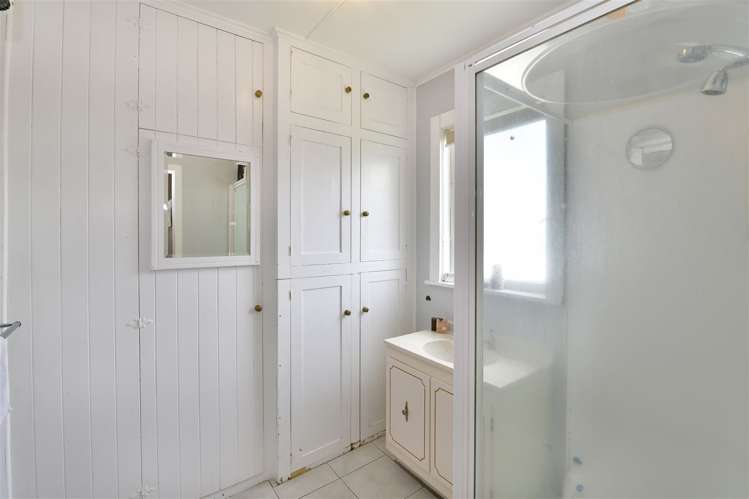 36 Karaka Street Helensville_21