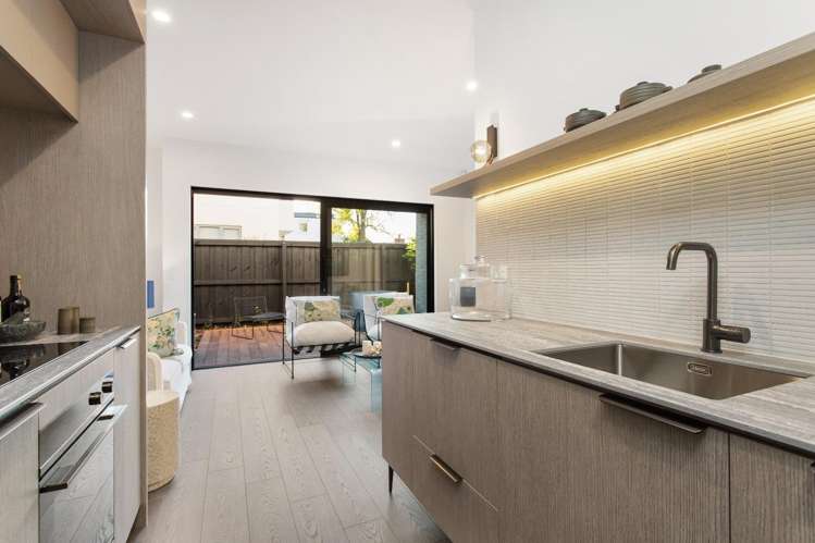 5/44 Winchester Street Merivale_8