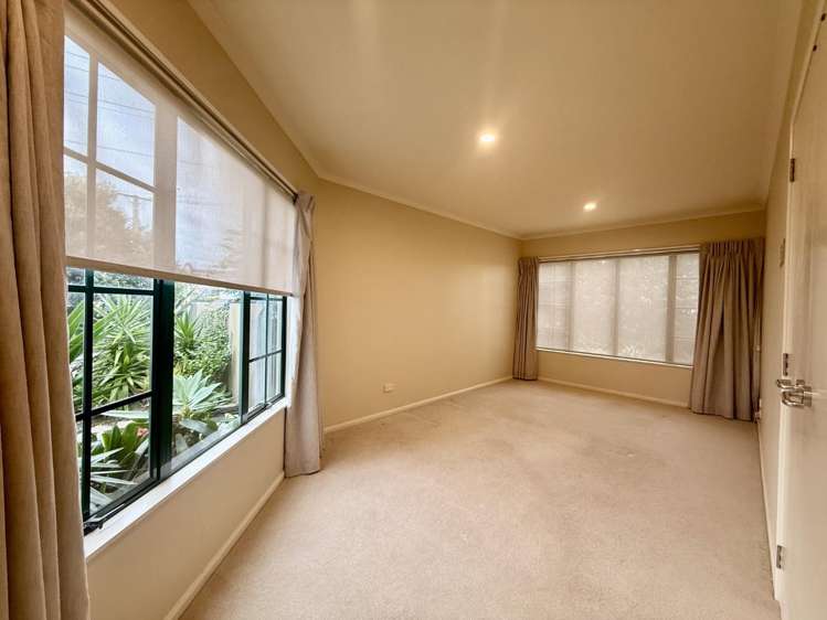2 Beach Road 10688_15