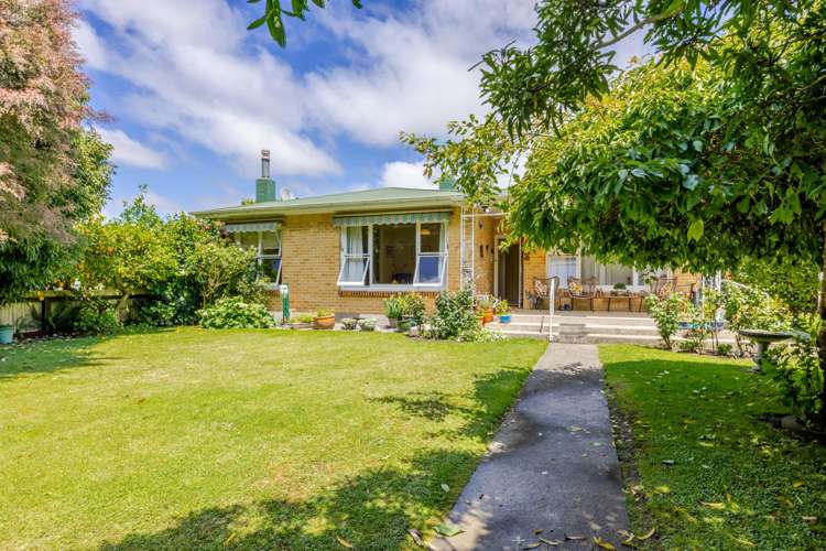 603 Queen Street East Parkvale_1