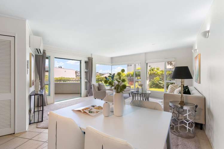 2/18 Takitimu Street Orakei_5