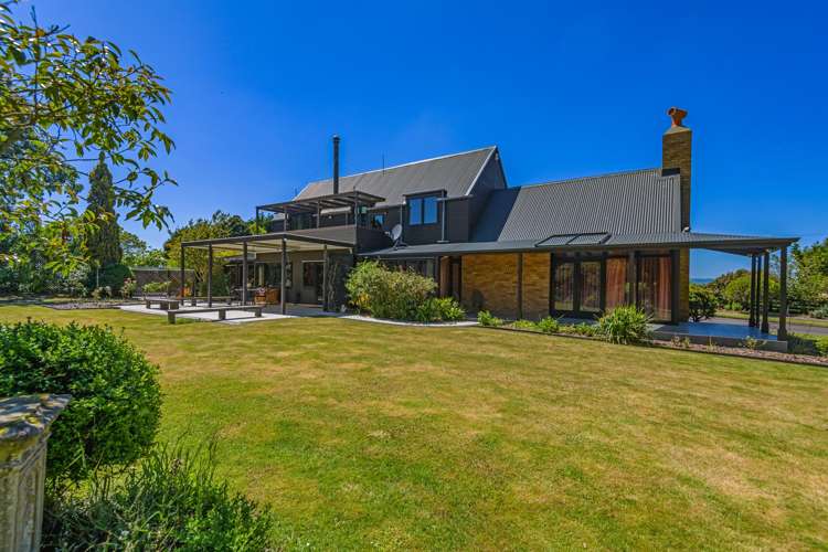 323 Reid Line East Colyton_1