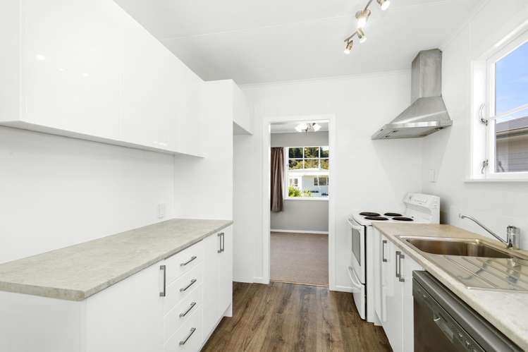 37 Momona Street Wainuiomata_8