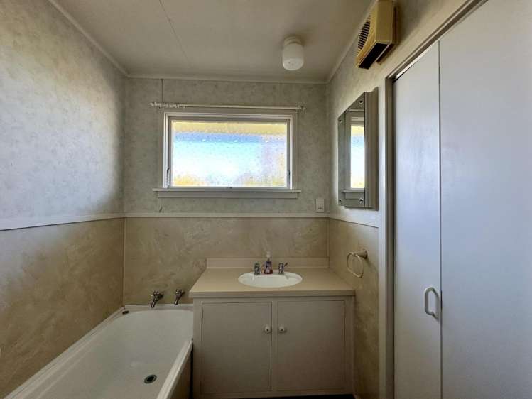 2 Bathurst Street Allenton_13