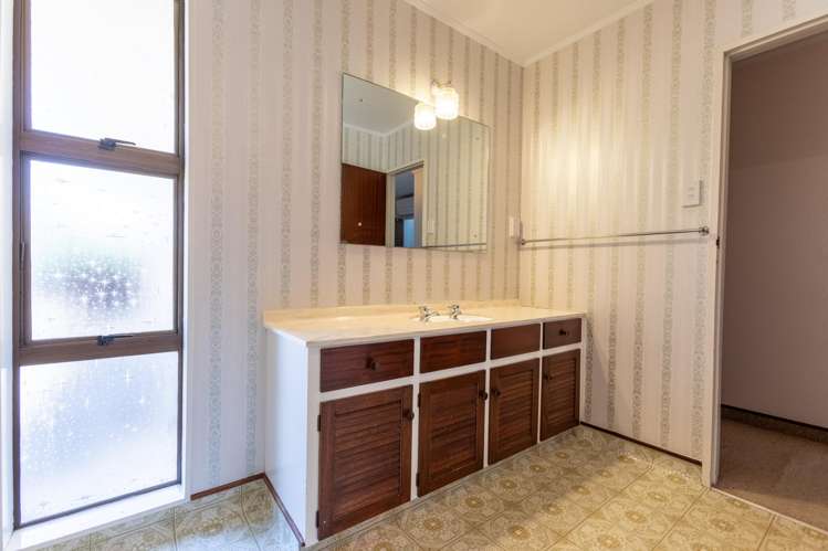 6 Guy Street Dannevirke_15