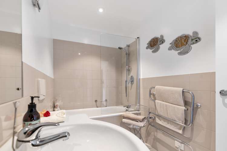 8b/36 James Cook Crescent Remuera_16