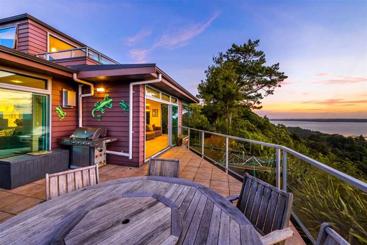 1 Lookout Drive Laingholm_6