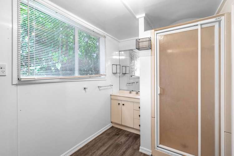 37 Avenal Street Avenal_5