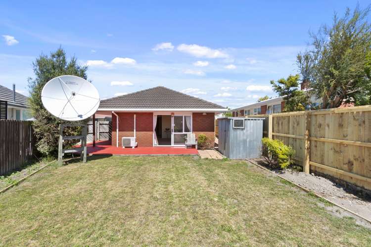 2/12 Barclay Place Burwood_11