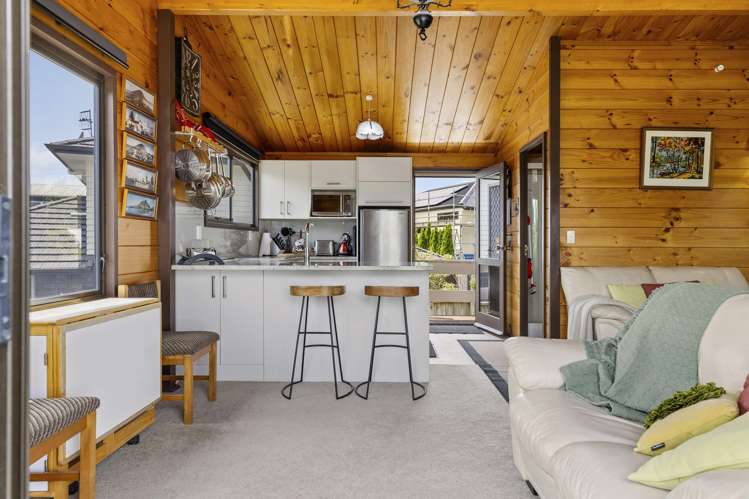 21 Tui Street Hilltop_6