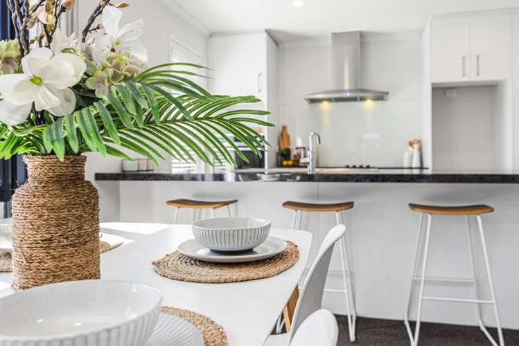 118 Whakaturou Crescent Pyes Pa_7