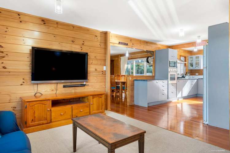 65 Whangaparaoa Road Red Beach_23